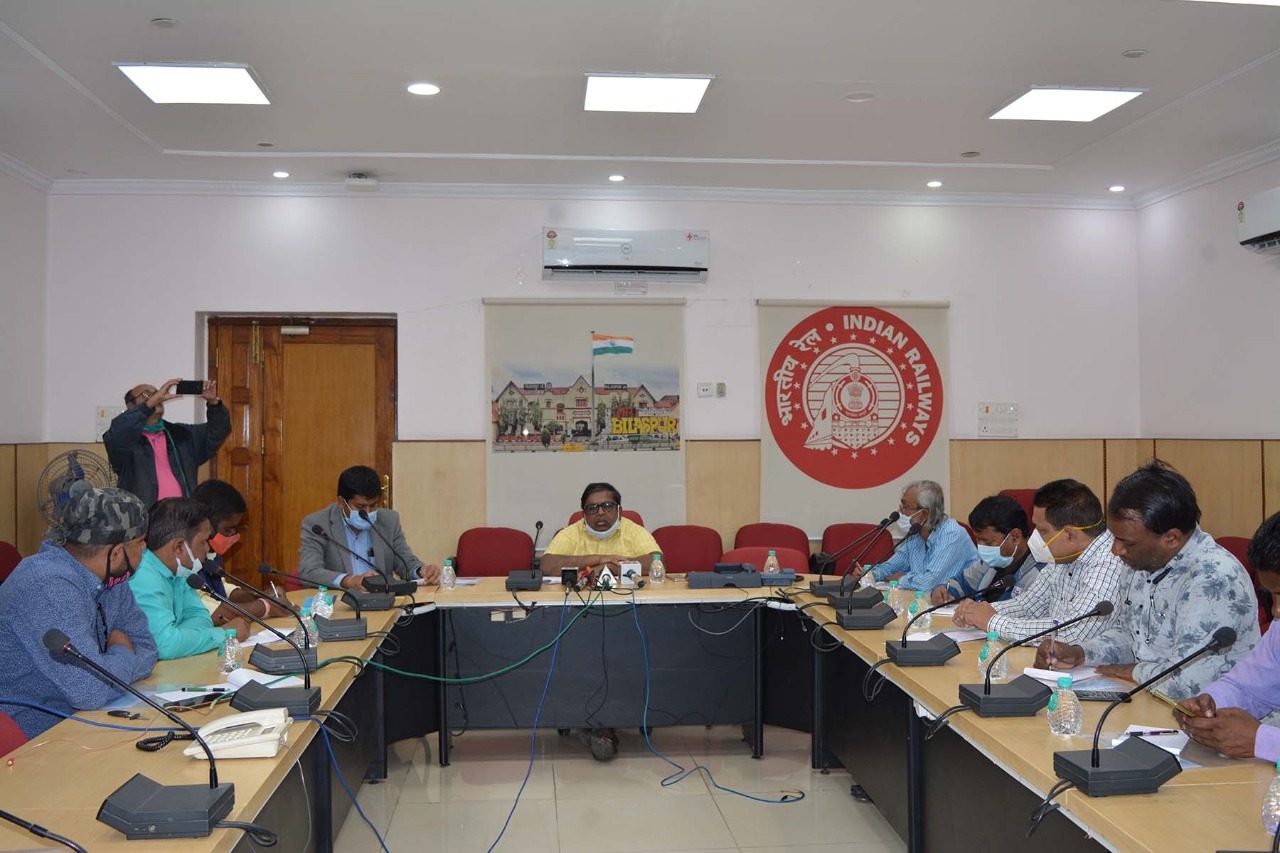 Divisional Railway Manager held press conference on issue of railway budget in bilaspur