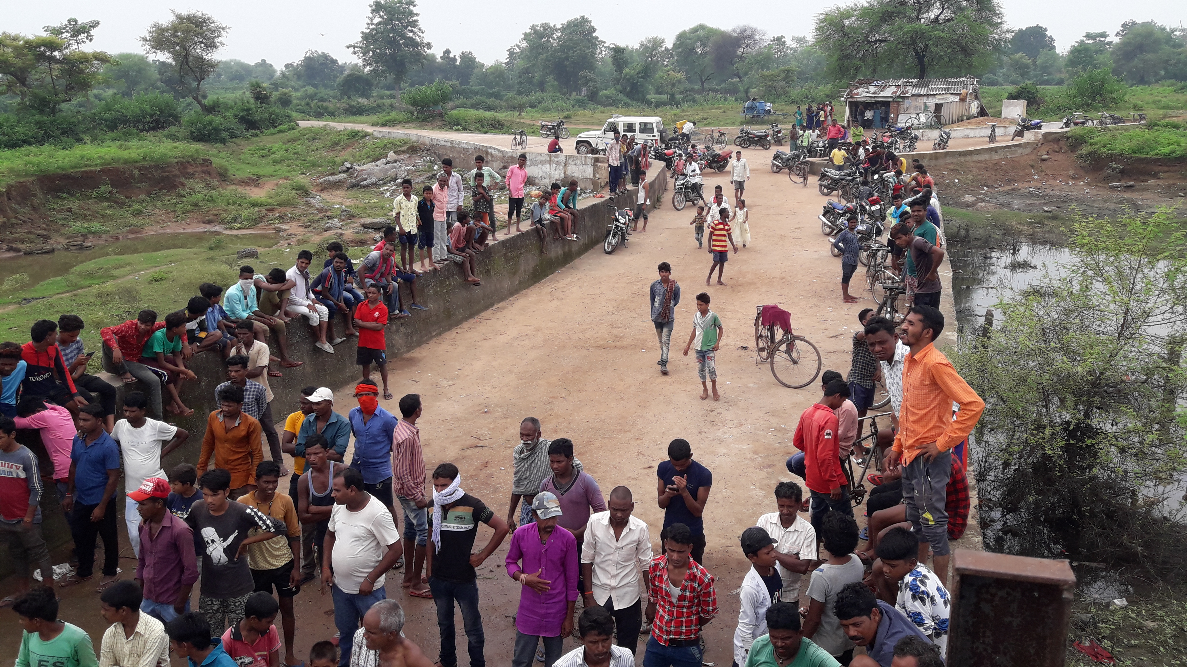 Woman dead body found in Arpa river dam in Sirgitti police station area in bilaspur