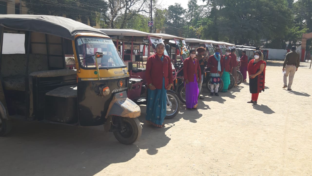 Traffic Department organizes health camp for auto rickshaws drivers in bilaspur