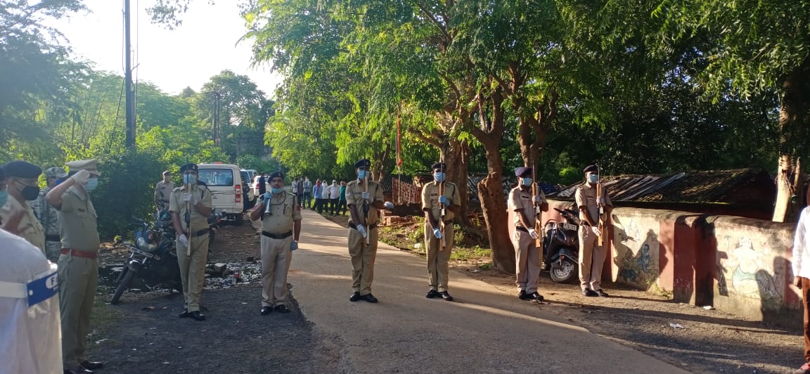 Tribute paid to Sipat in-charge Maan singh rathia with guard of honor