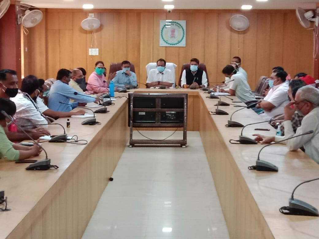 mla-and-collector-took-meeting-of-sarva-samaj-in-view-of-corona-and-lockdown-in-bemetara