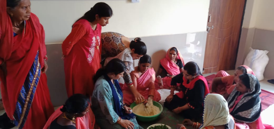 Dr. Vedhika Sahu gave herbal gulal training