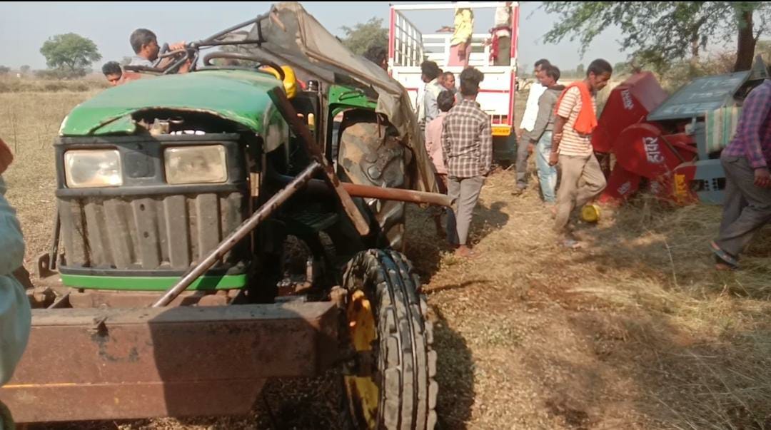 Driver dies after being pressed under tractor in Kesadbury of bemetara