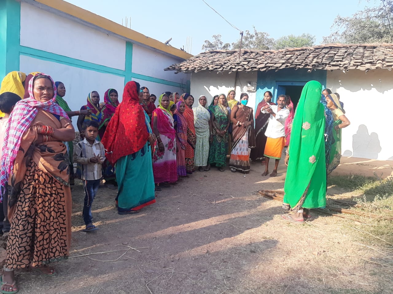 Women protest outside illegal liquor seller house in Bemetra