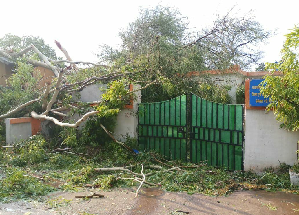 heavy damaged after  hail storm and rainfall in bemetara