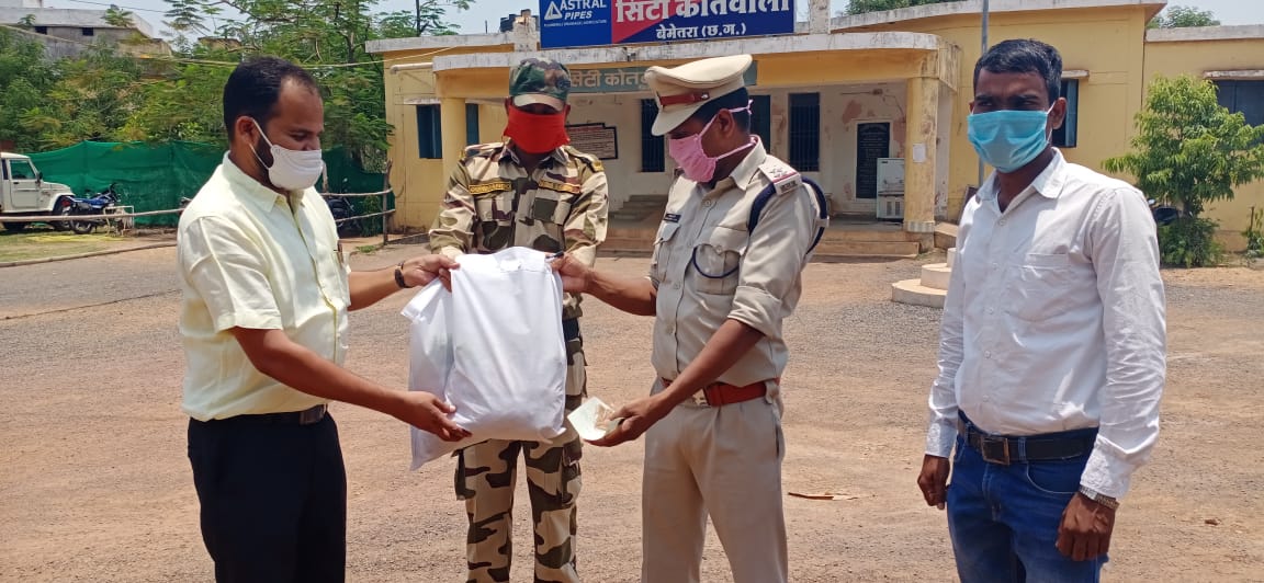 social worker prepared a medicine to protect against corona virus in bemerara