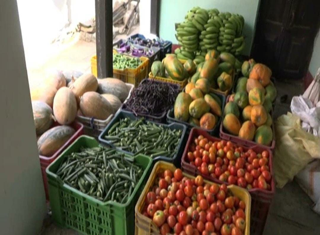 Food for workers staying in Quarantine Center at bemetara