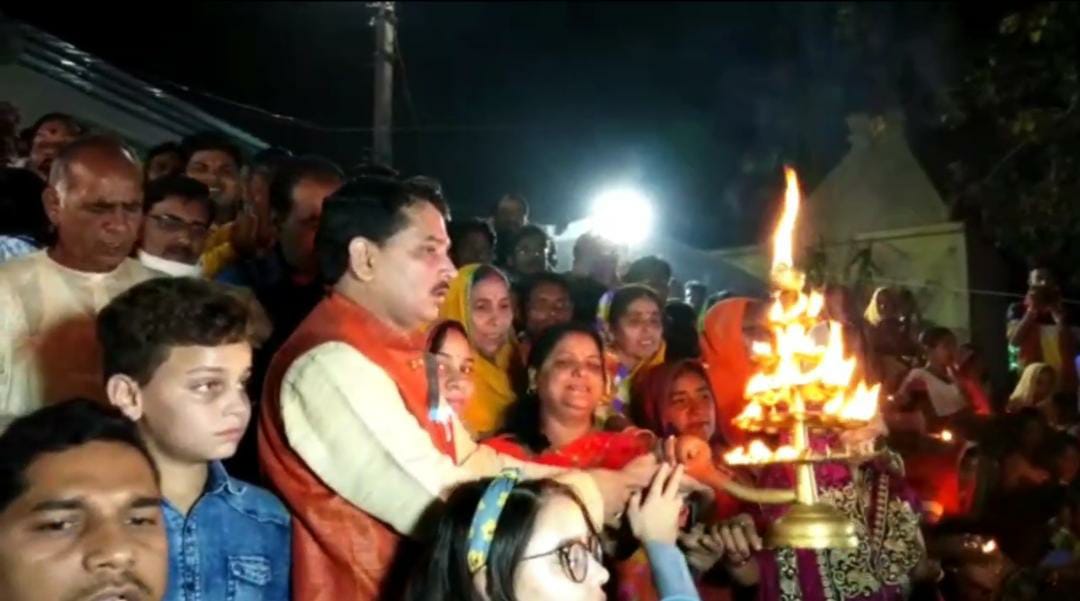 Parliamentary Secretary Gurudyal Singh Banjare joined the Mahaarti