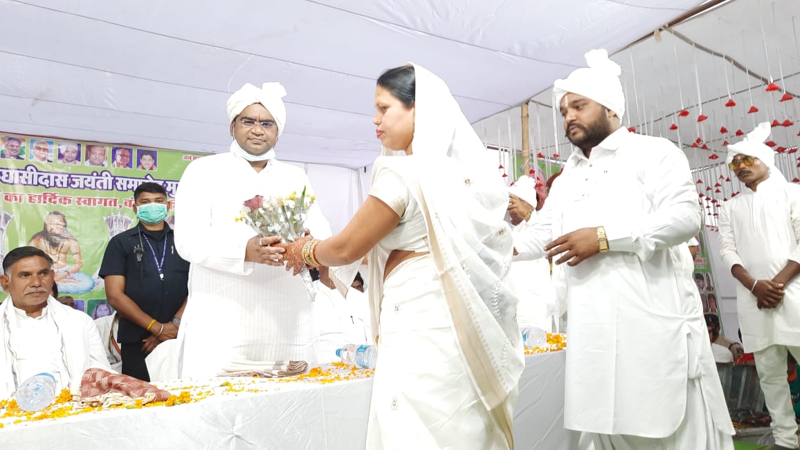 Gurudayal Singh Banjare attends Guru Ghasidas Jayanti celebrations in bemetar
