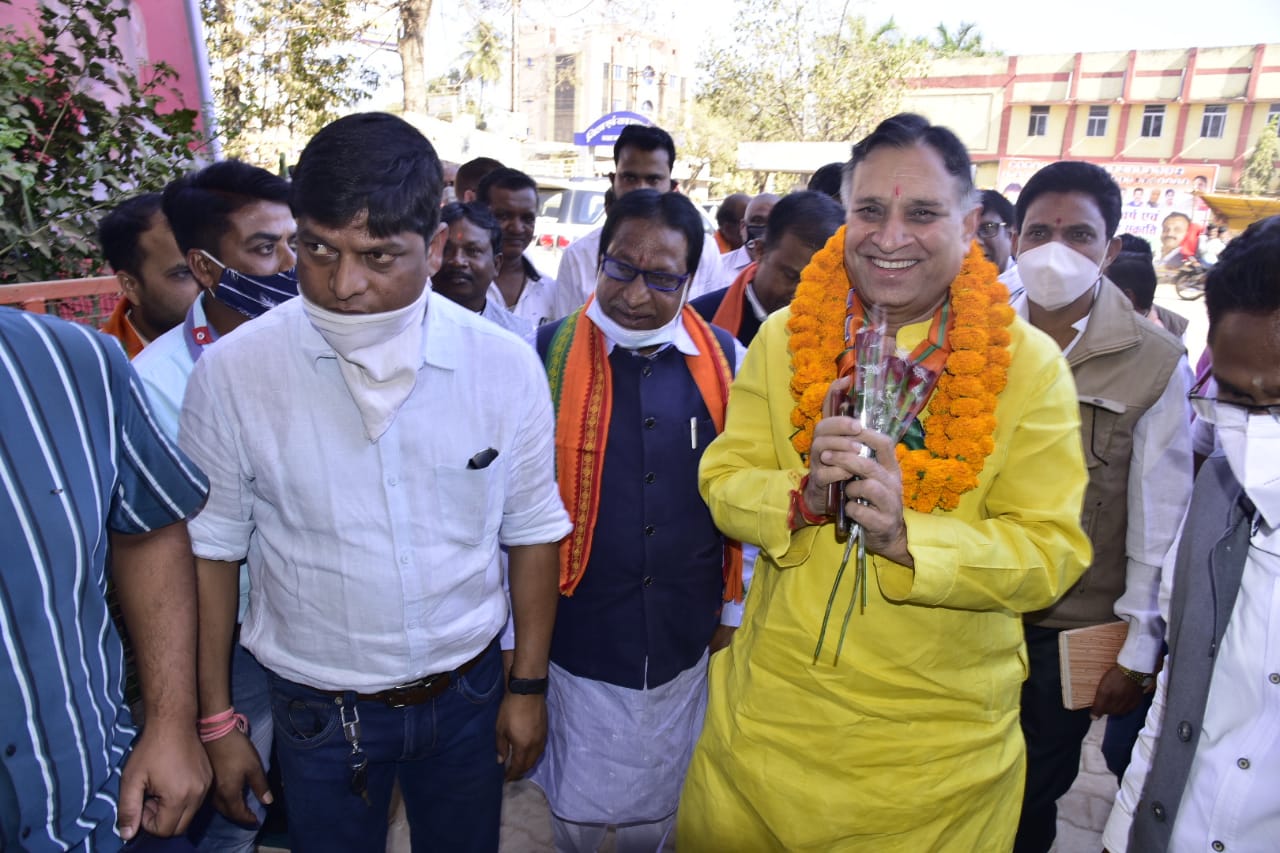 BJP Bastar district in-charge Lokesh Kavadia arrives on 5-day Bastar tour