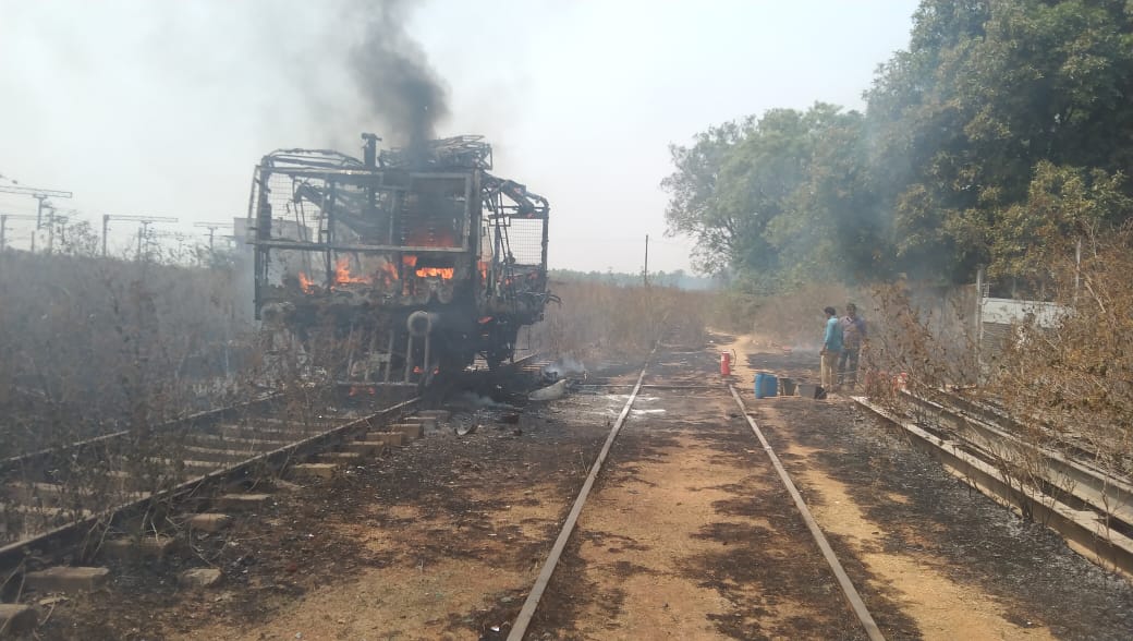 fire-in-ohe-van-at-jagdalpur-railway-station