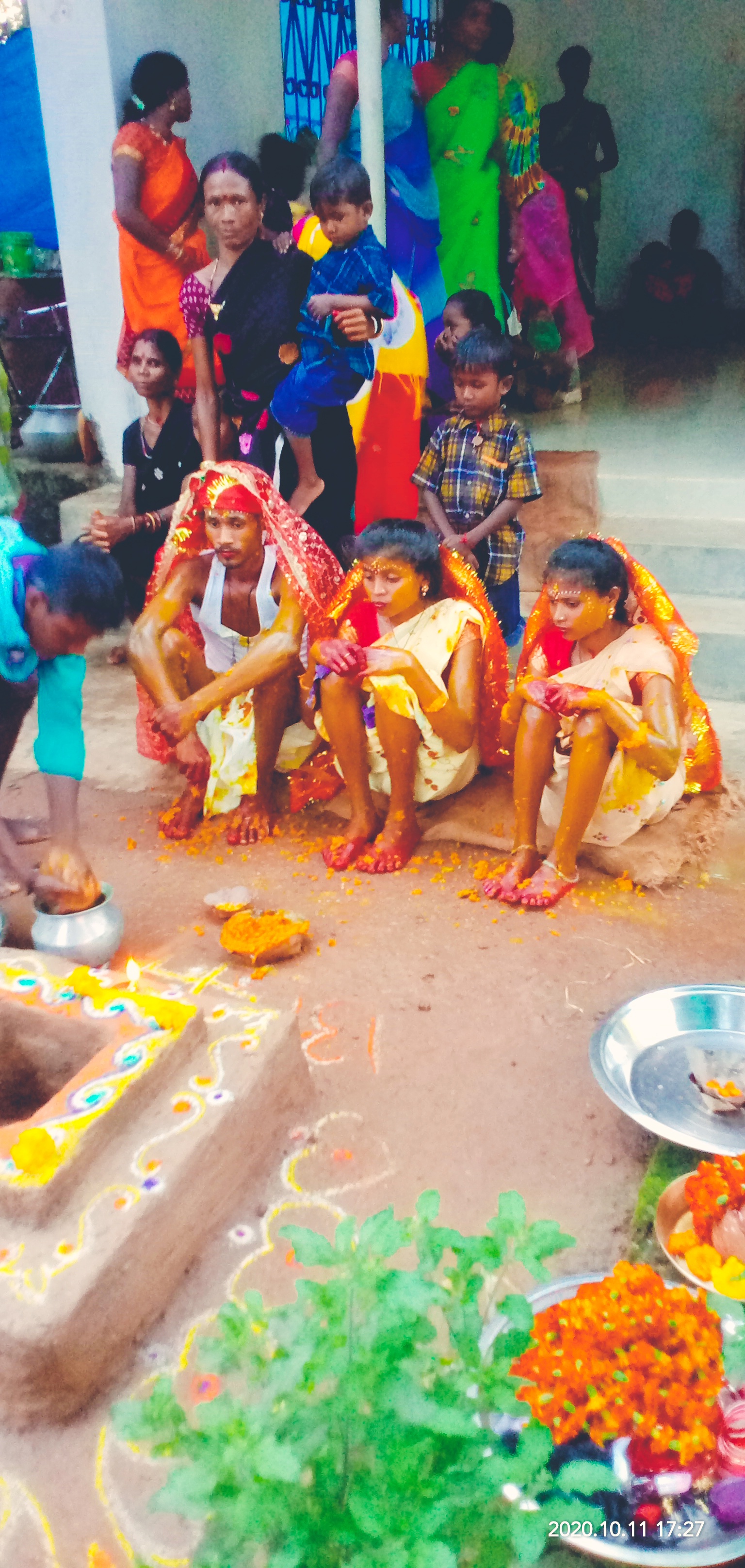 Chandu marries two women in same mandap with pomp in bastar