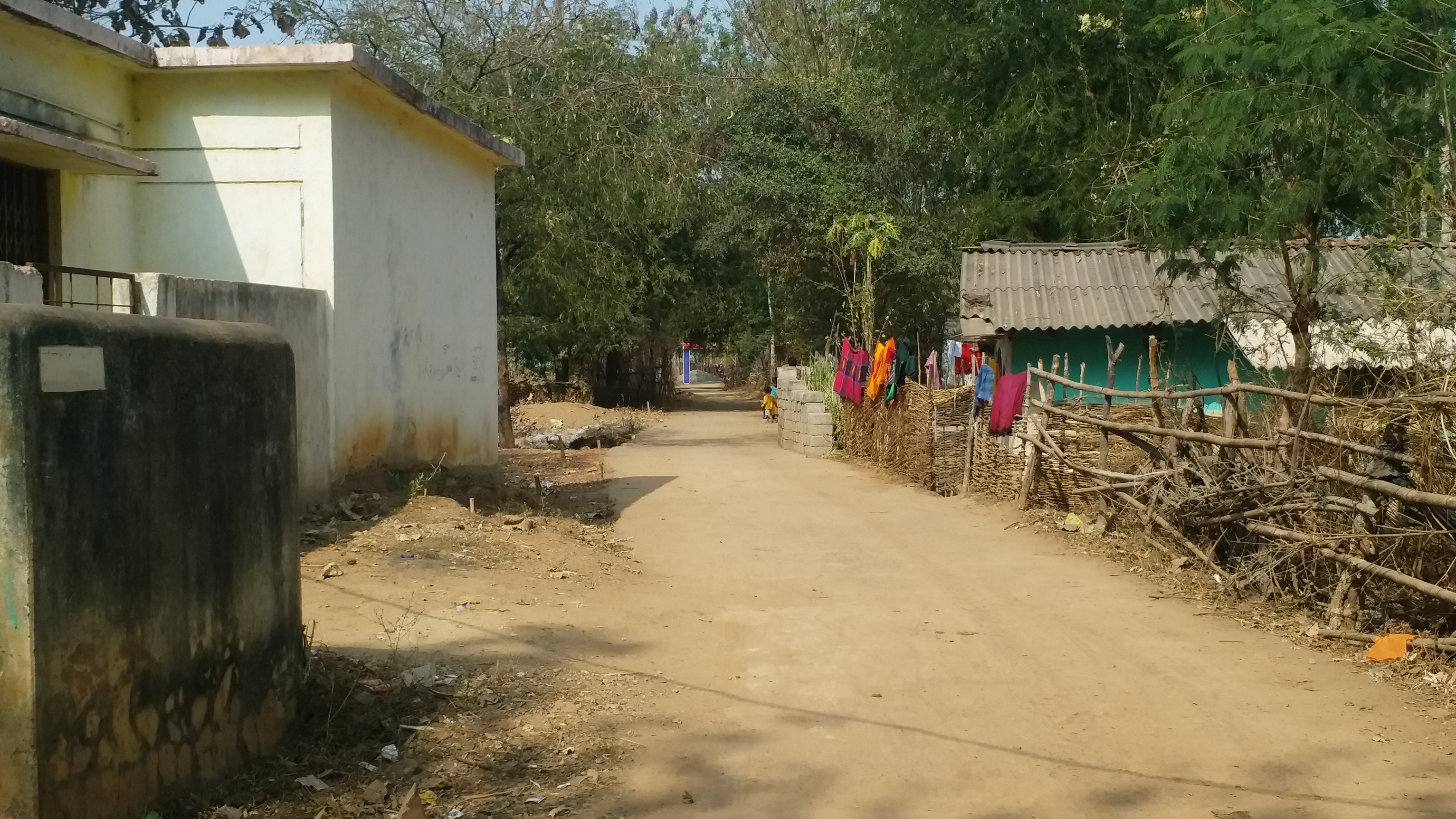 villagers-are-opposing-opening-of-covid-care-center-in-bastar