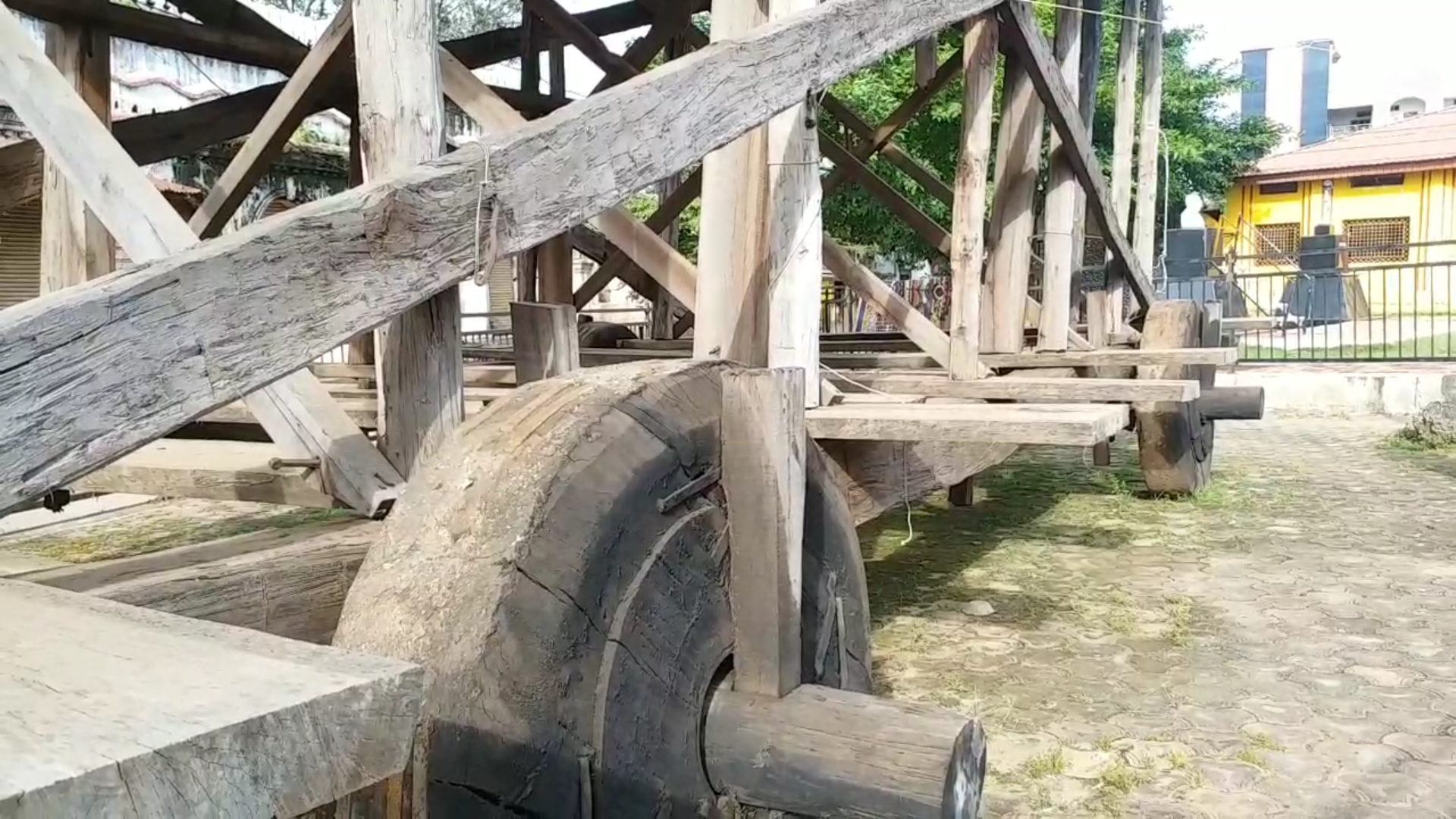 construction of chariots for bastar dussehra