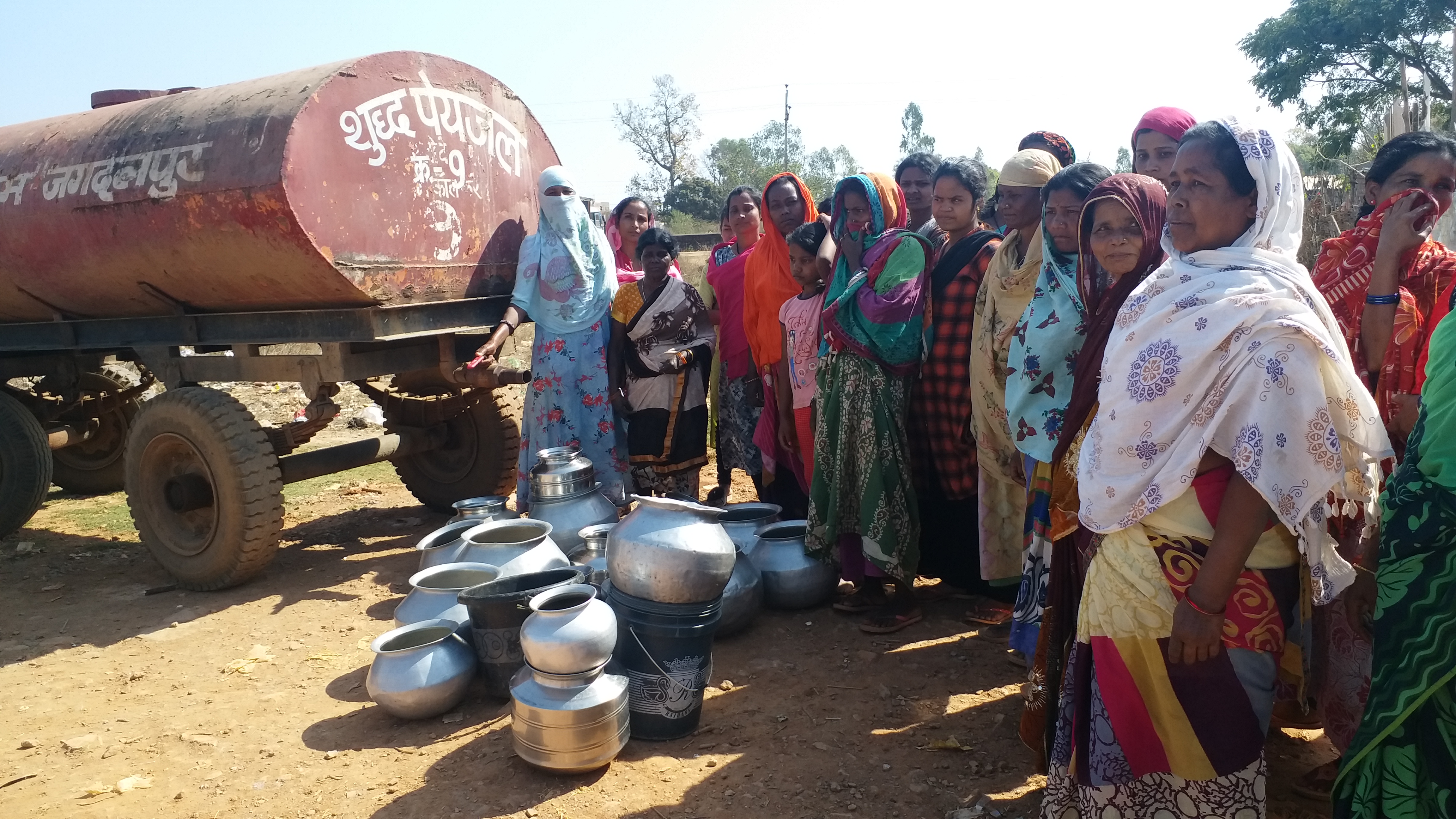 People are facing water problem in many wards of Jagdalpur