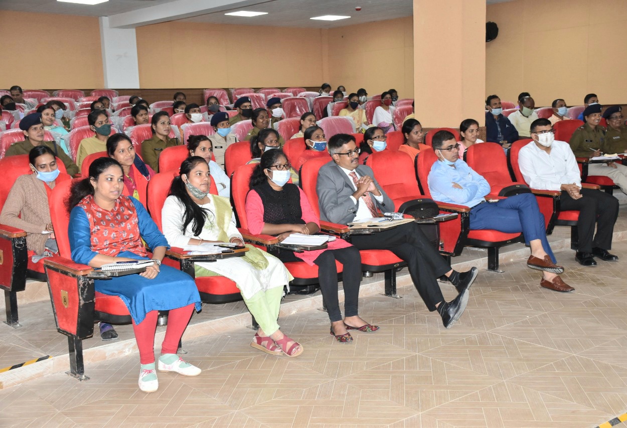 Divisional level workshop organized on cyber security in Jagdalpur