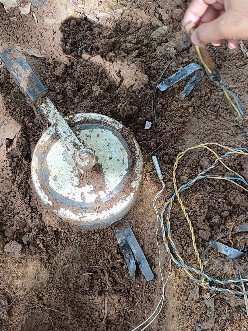 MAHILA COMMANDO defused ied bomb