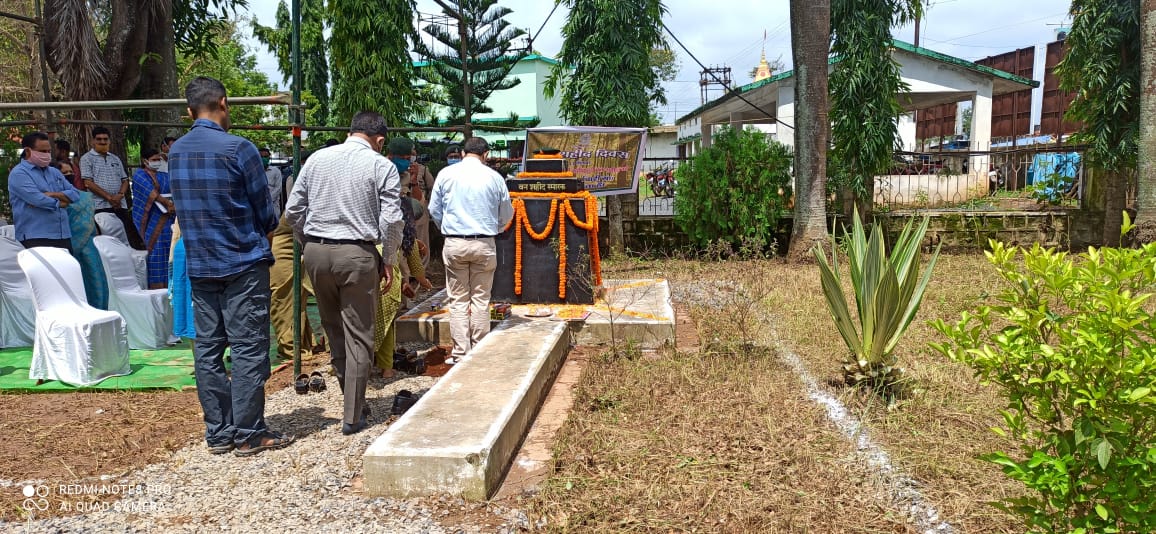 Chief Forest Conservator of Bastar Mohammad Shahid paid tributes to martyrs in jagdalpur