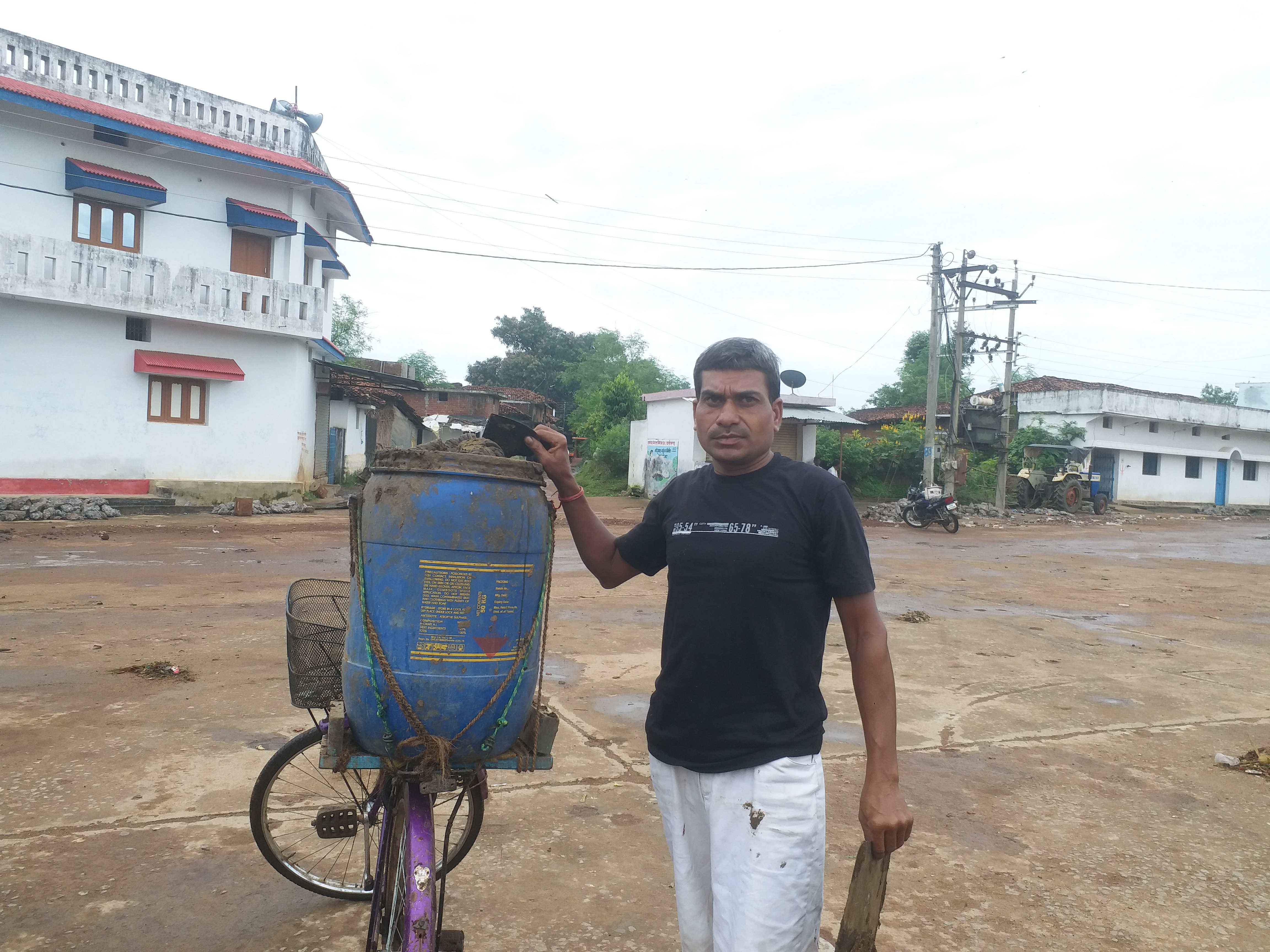 youth made cow dung a source of income