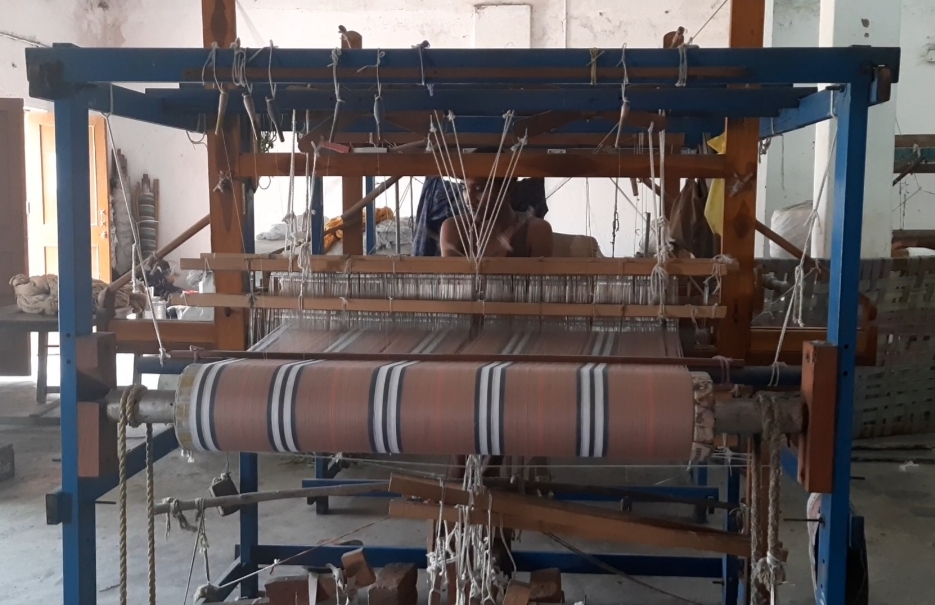 hand-loom-weavers-facing-problem-due-to-lock-down-in-dhamtari