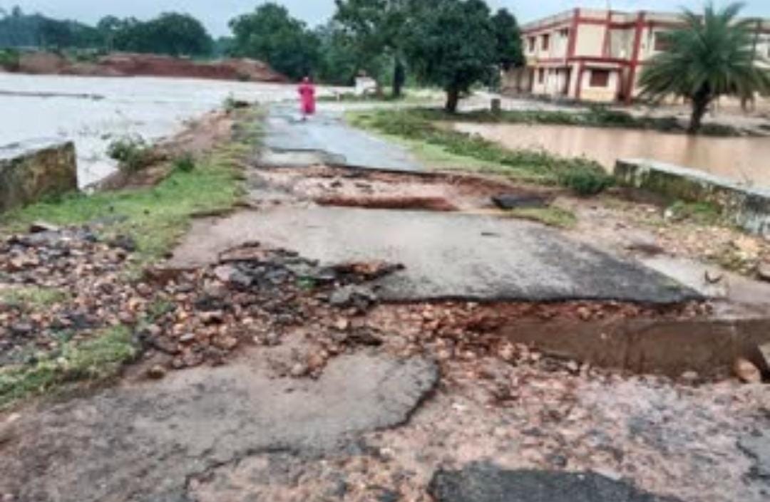 Many villages of Dantewada lost contact