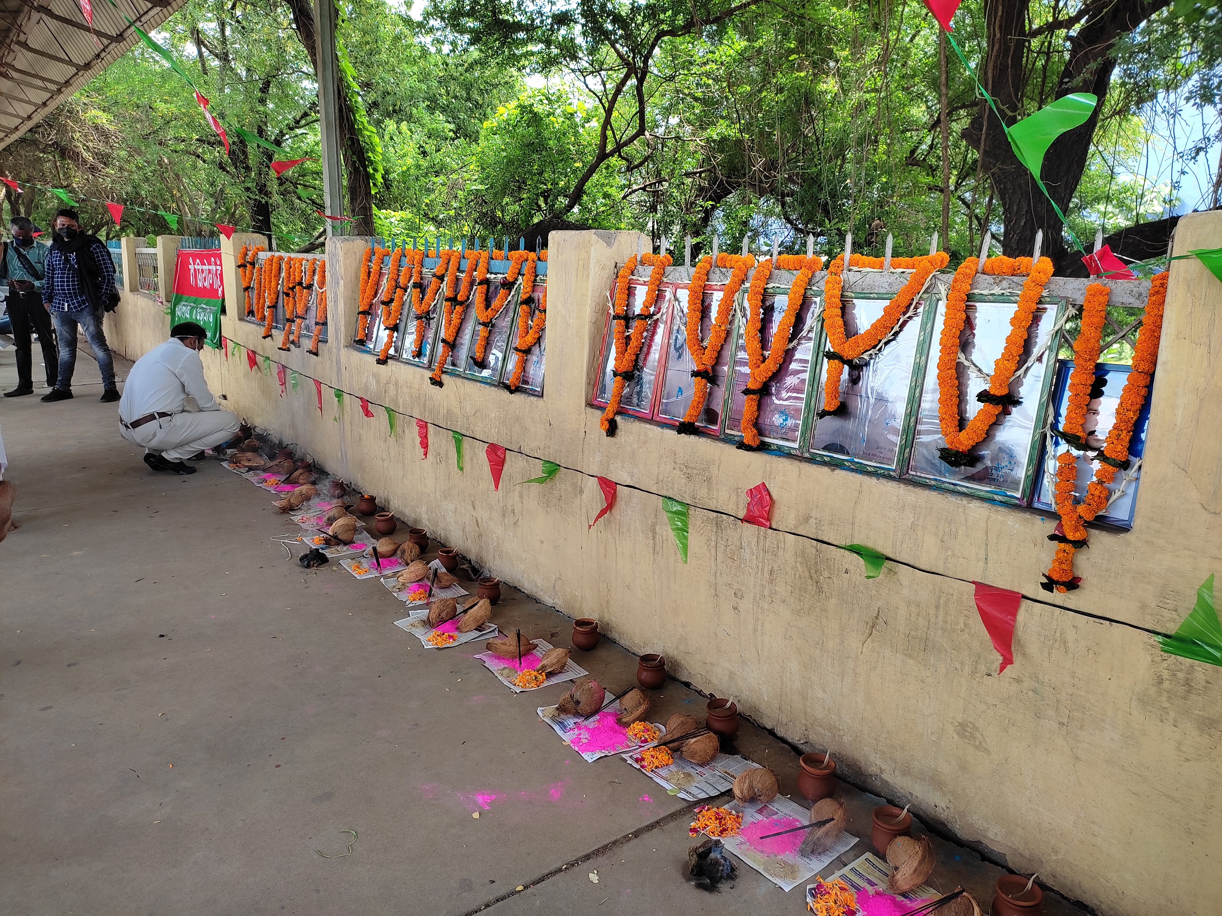 tribute paid to laborers tribute paid to laborers