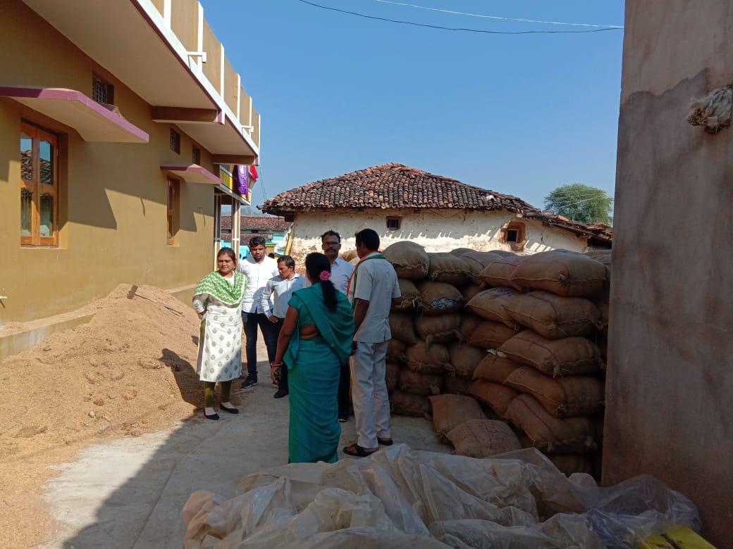 Illegal paddy worth 9 lakh found in gariaband