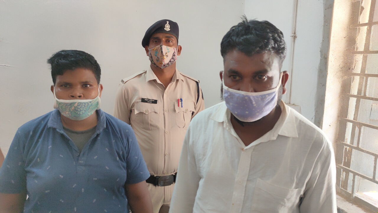 Accused arrested of cheating in Gariaband