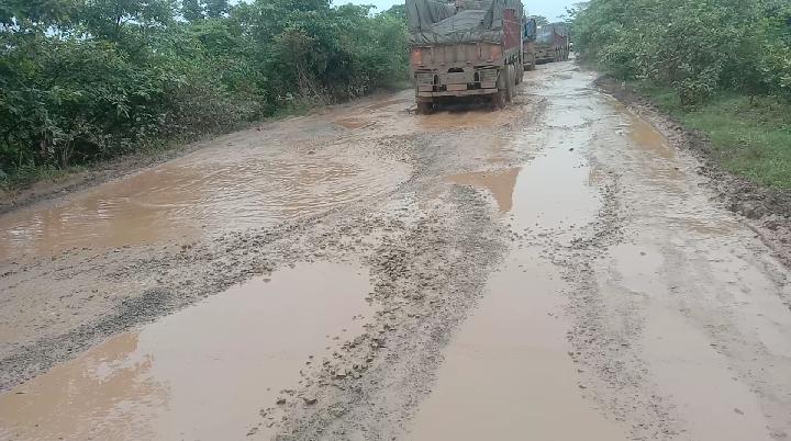 poor road in janjgir champa