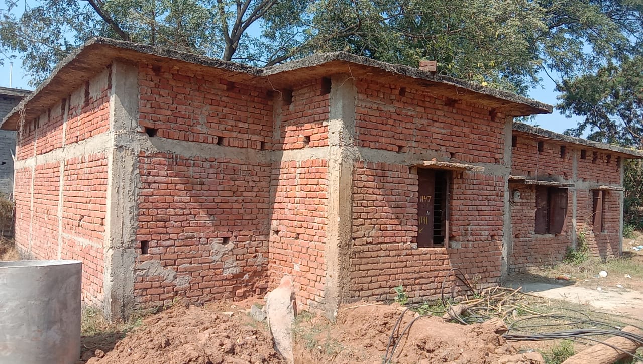 building was not constructed due to corruption in Thangan Gram Panchayat in janjgir champa