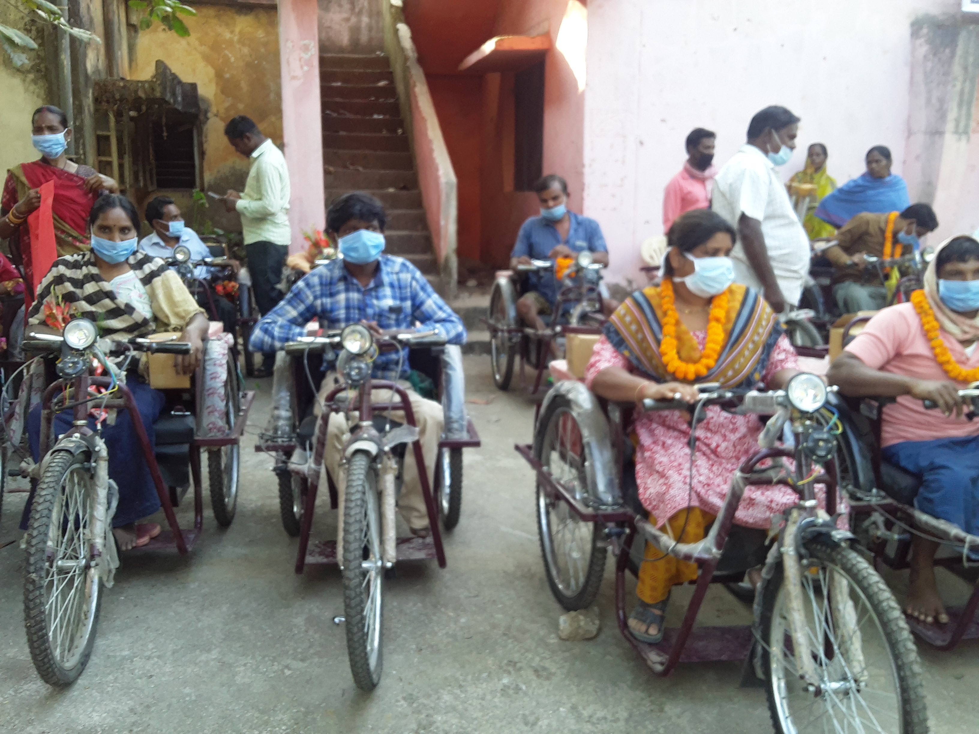 21 TRAI Cycle distribution on International Disability Day in janjgir champa