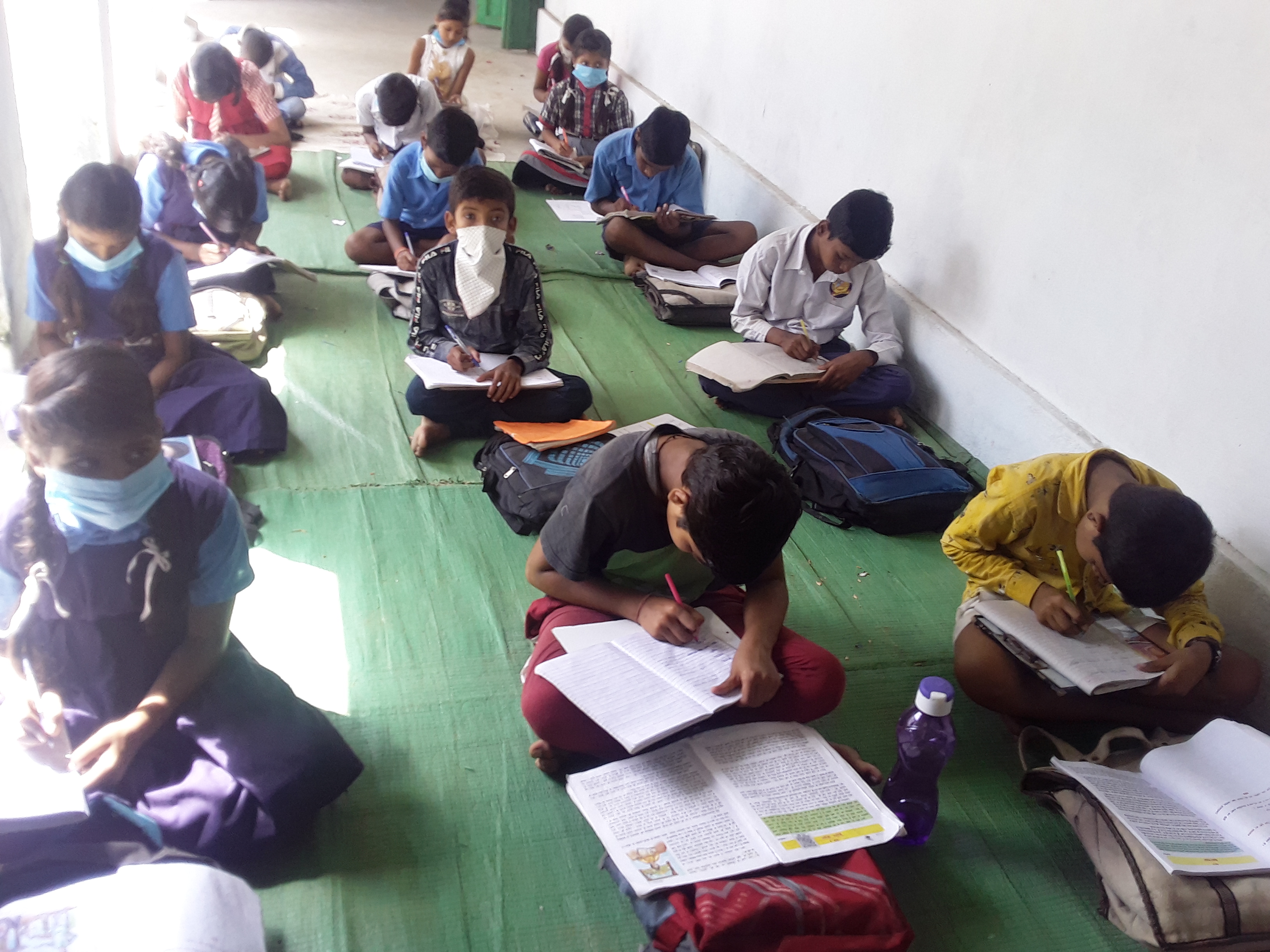 janjgir-champa/studying-in-janjgir-champa-by-mohalla-class-under-padhai-tunhar-duar