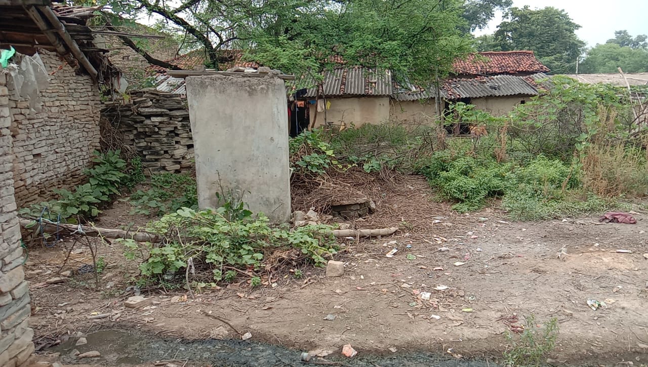 amount of toilets built under swach bharat mission in janjgir was not paid to villagers