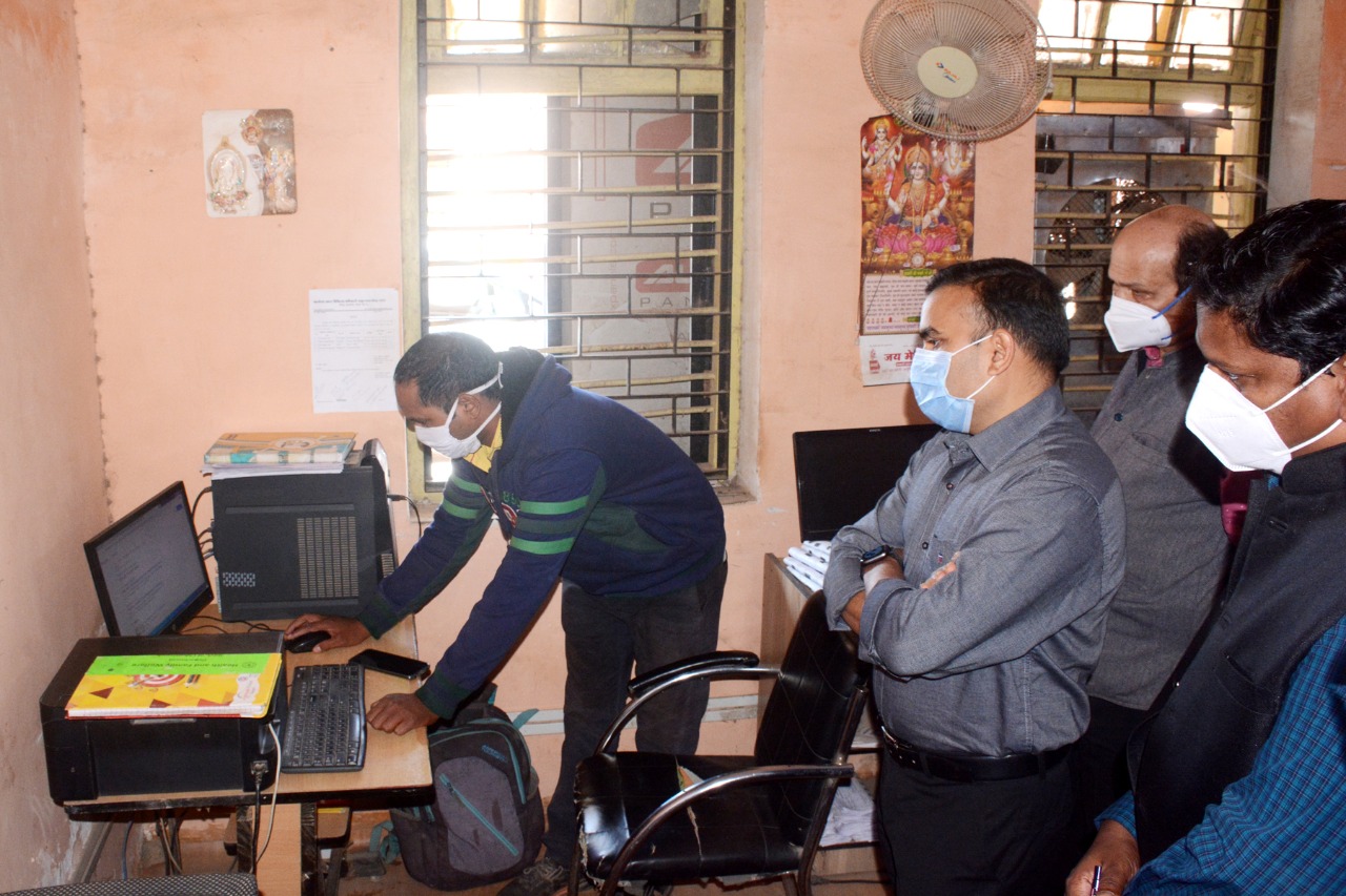 janjgir-champa-collector-yashwant-kumar-visited-dabhara-and-malkharoda-block