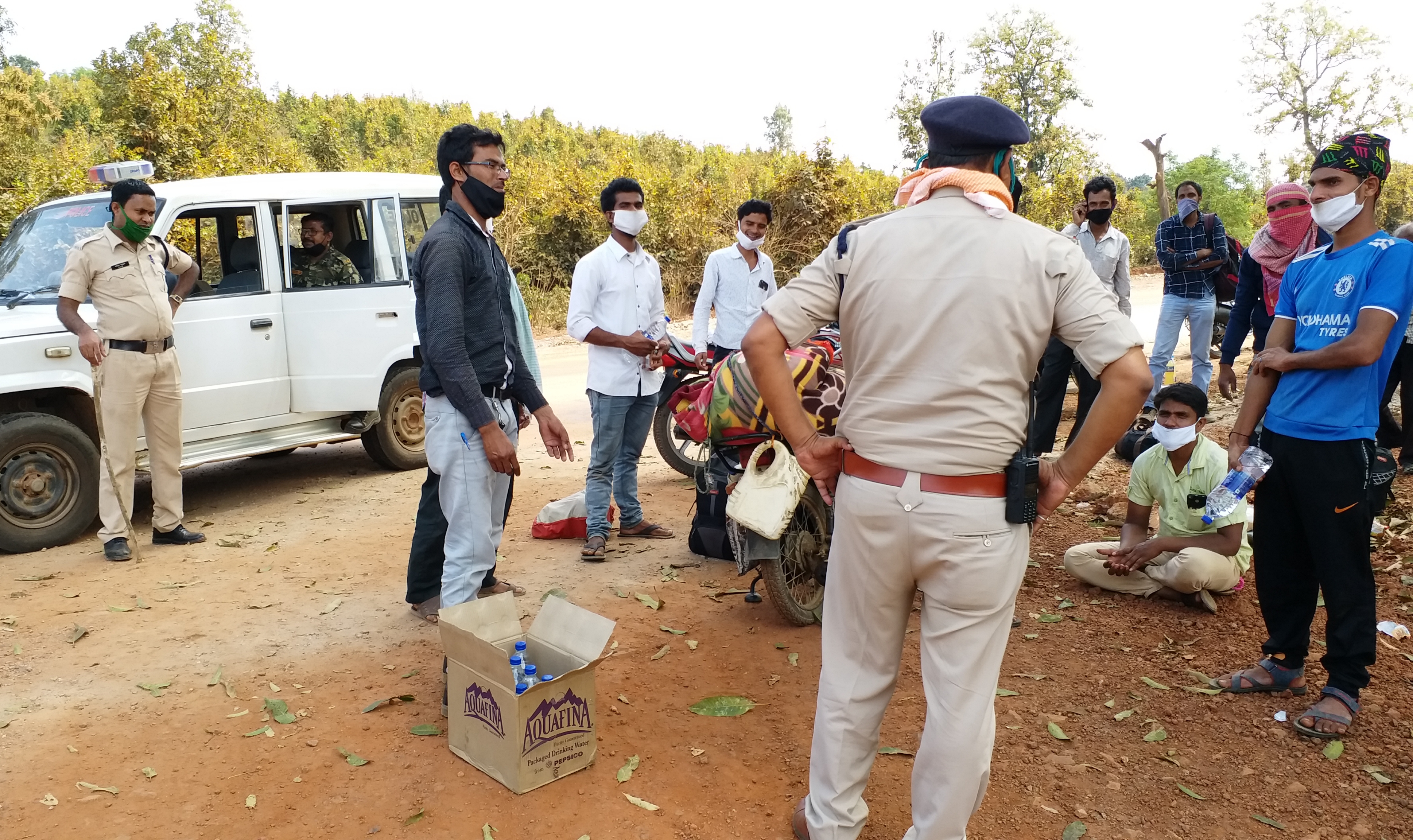 Police stopped 19 youths from Korba from Bengal near jashpur