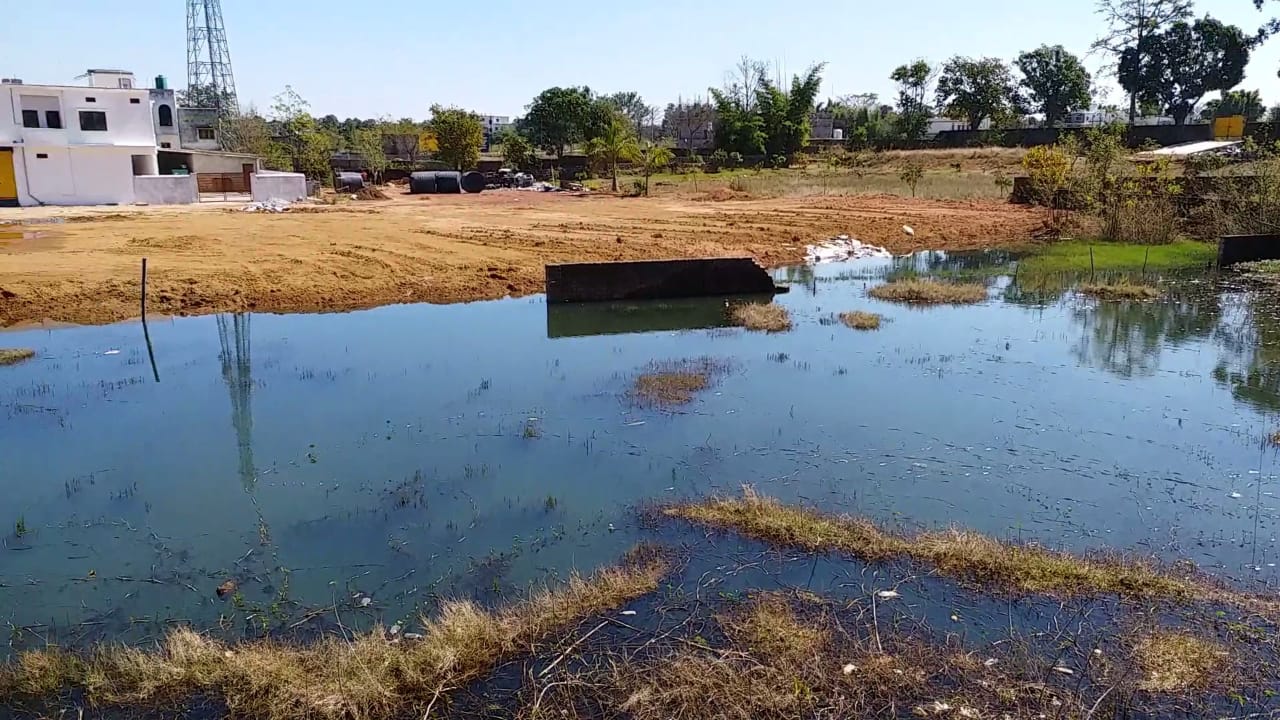 Drain water has entered the house of a family in Jashpur