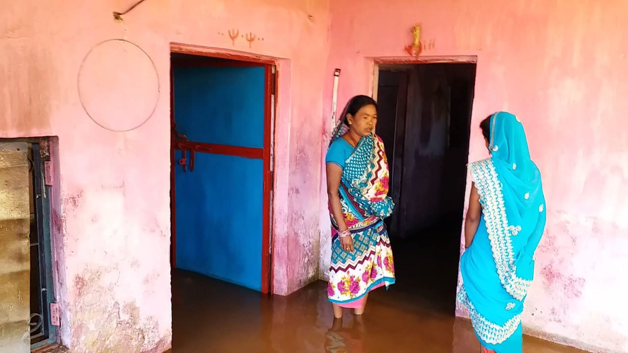 Drain water has entered the house of a family in Jashpur