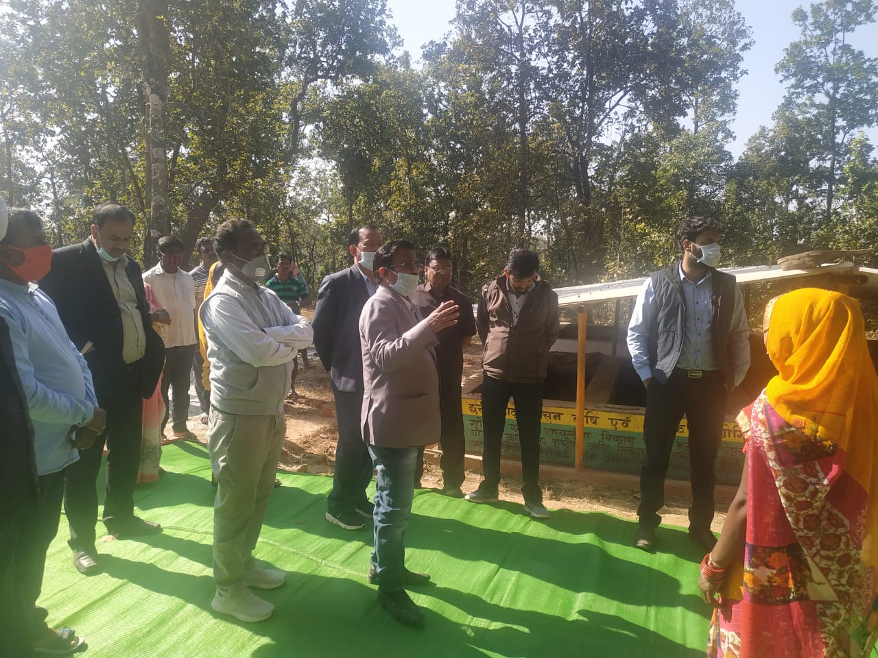 Collector Mahadev Kavre inspects Gayalunga and Kalia Gauthan in jashpur