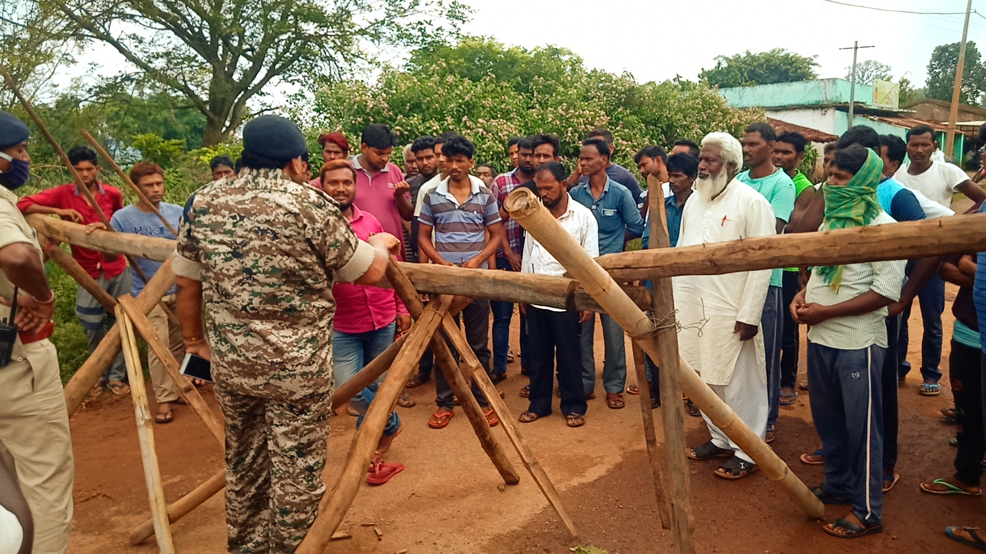 Demand for increasing police force AND MBBS doctor IN Aasta OF JASHPUR