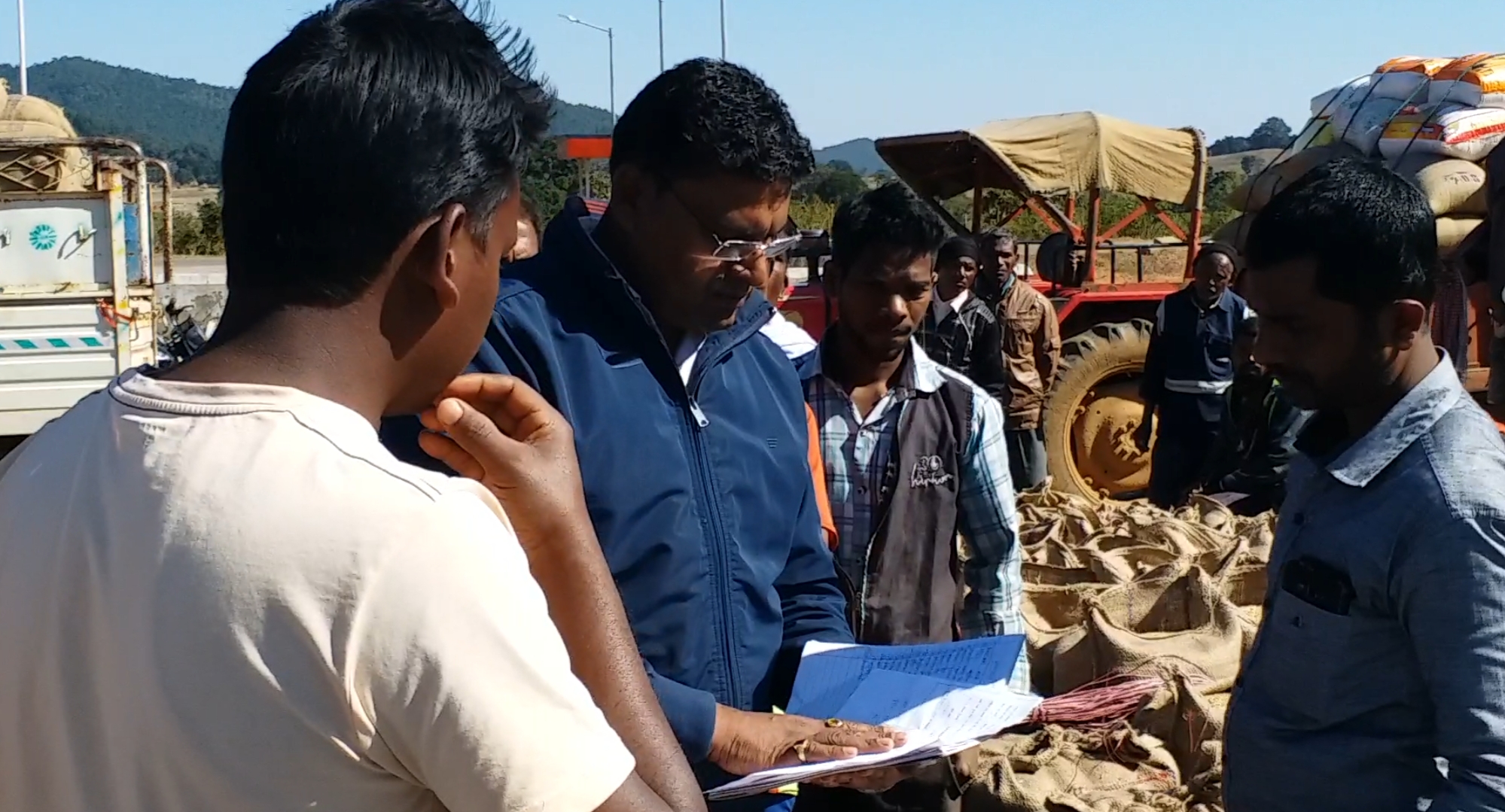 SDM conducted surprise inspection at Paddy Procurement Center in Jashpur