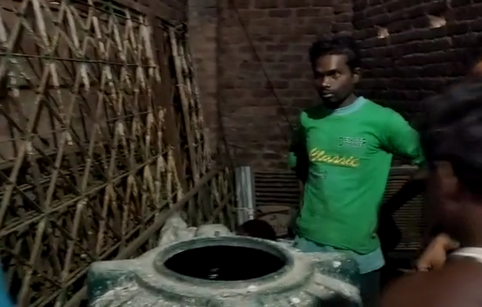 520 liters of illegal kerosene seized from dhaba in Tangrapani village of jashpur