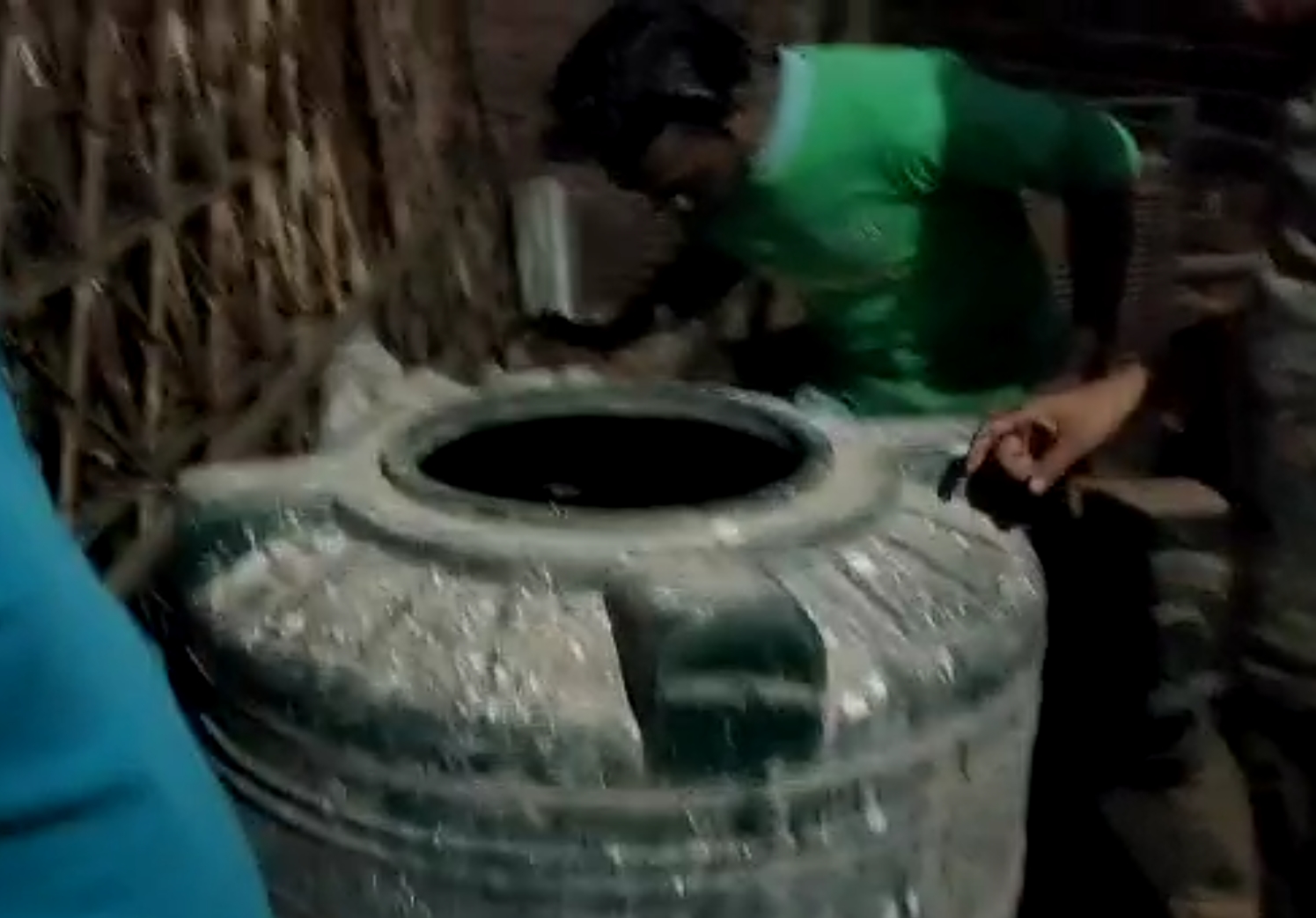 520 liters of illegal kerosene seized from dhaba in Tangrapani village of jashpur