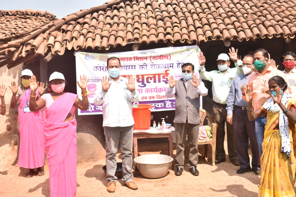 Hath dhulai program organized under Swachh Bharat Mission in jashpur