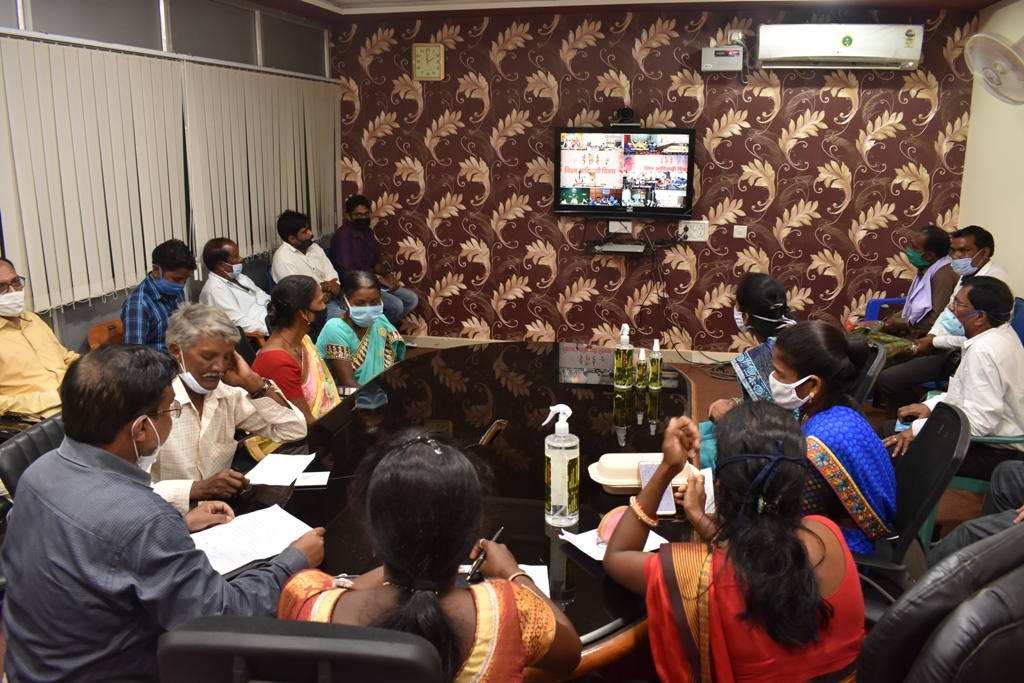 cm-bhupesh-baghel-talks-to-women-making-sanitizer-from-mahua-in-jashpur