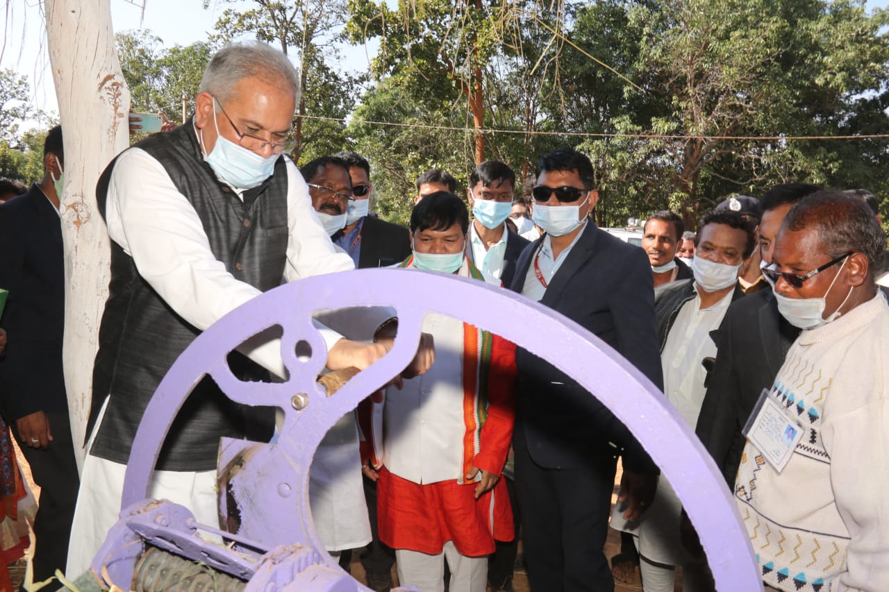 cm bhupesh baghel inaugrate gamharia gauthan in jashpur