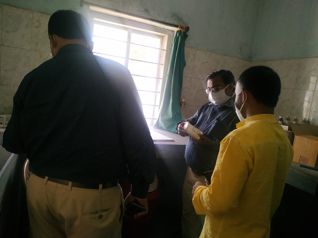 Collector Mahadev Kavre inspeced Manora Community Health Center of jashpur