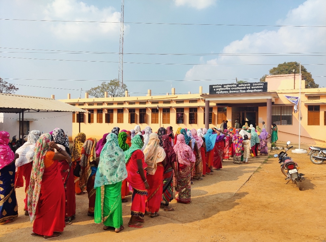 Anganwadi workers demand to be declared government employees in keshkaal kondagaon