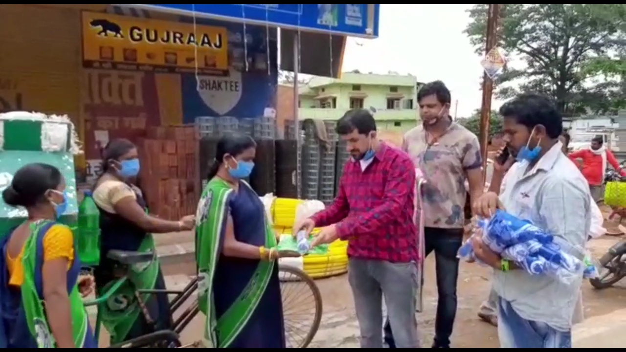 Businessmen gifted to the Corporation cleaning worker