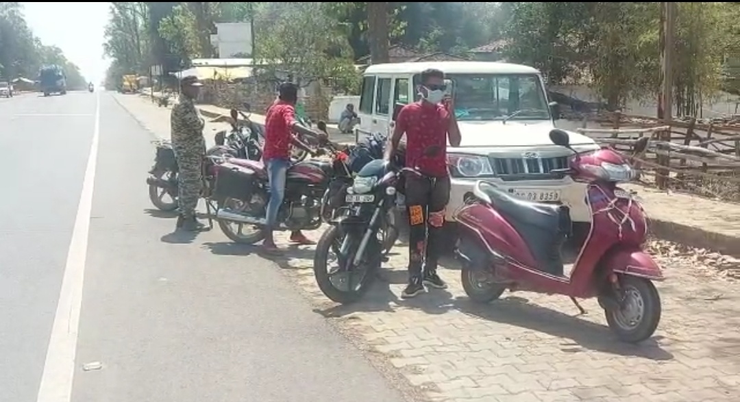 Police is taking action on violation of traffic rules on National Highway 30 in keshkal