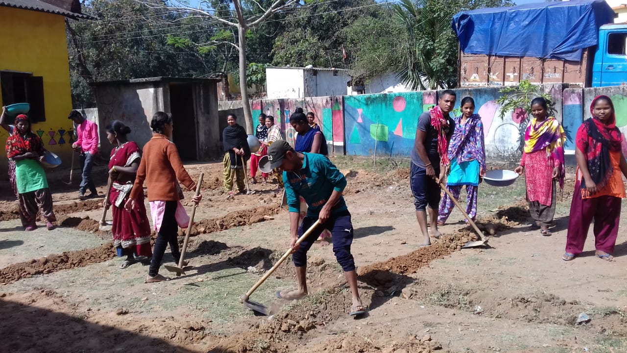 Children of government school in Madanar built kitchen garden